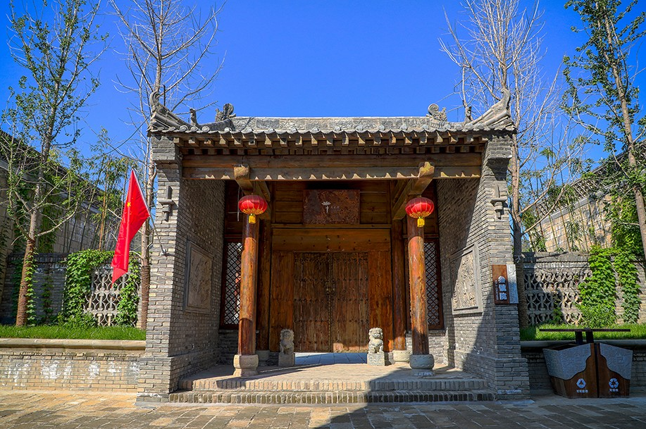 金延安・半隐民宿｜小红书封神的极简窑洞，把高级感住成日常