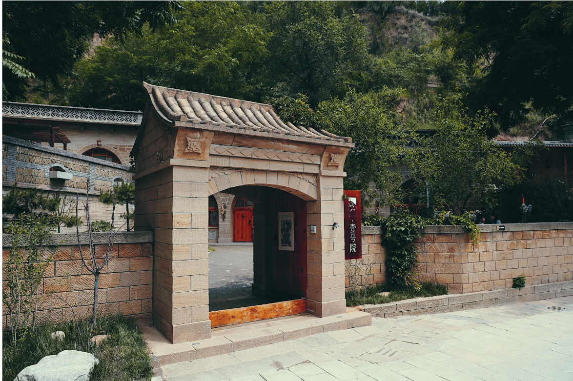 延安宝塔窑苑民宿｜住进宝塔山的窑洞秘境，枕着红色文脉入眠